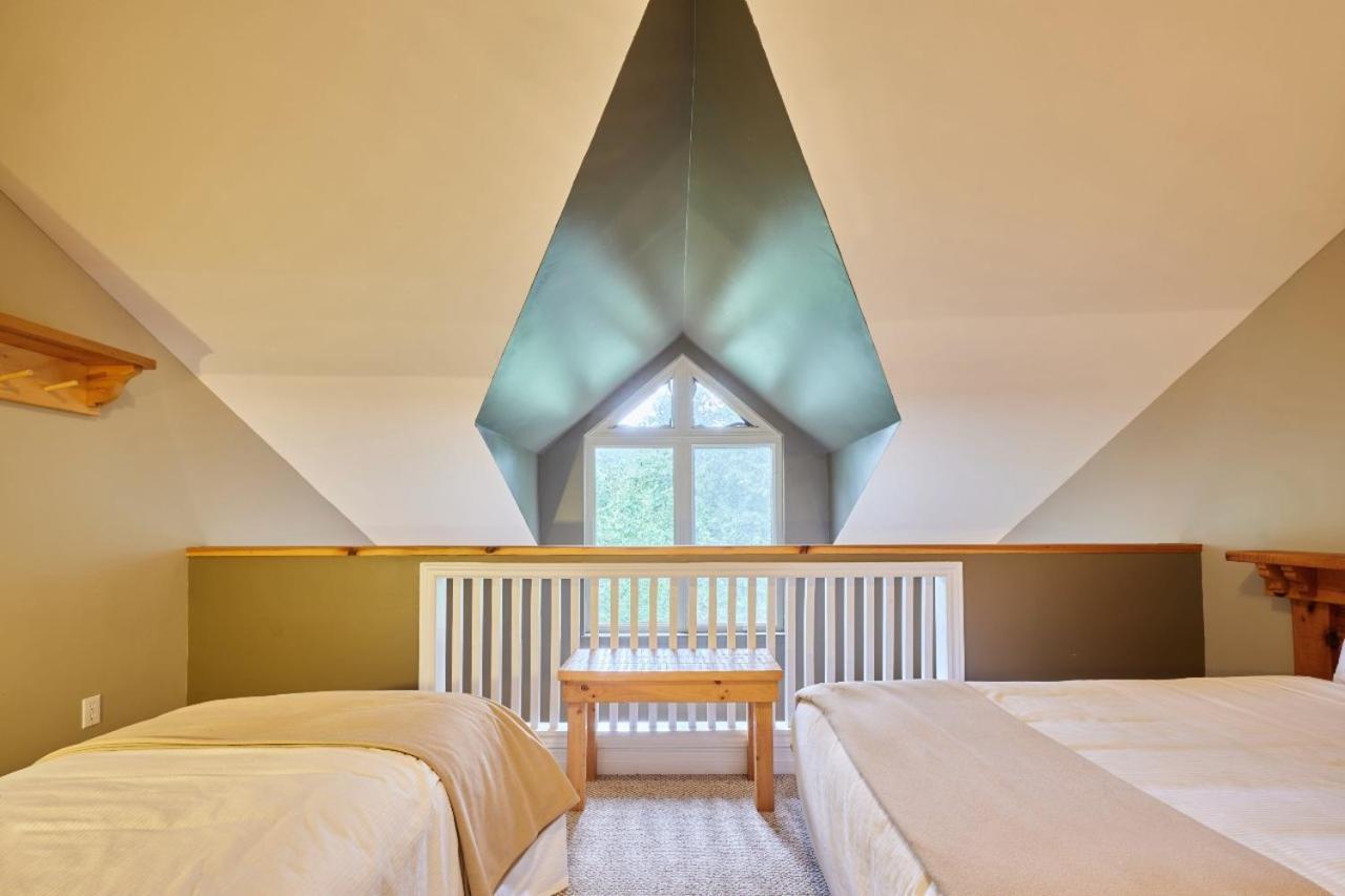Marblewood Village Resort Steady Brook Buitenkant foto