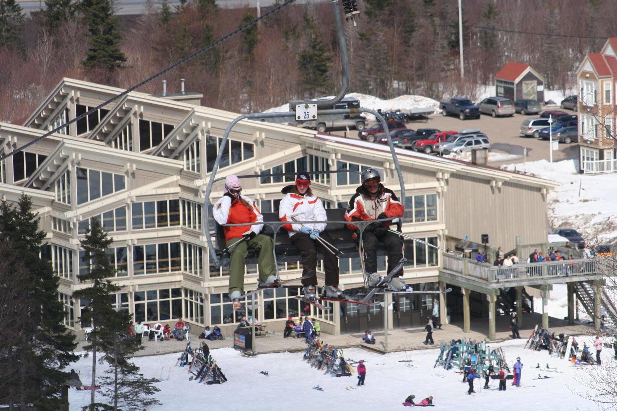 Marblewood Village Resort Steady Brook Buitenkant foto
