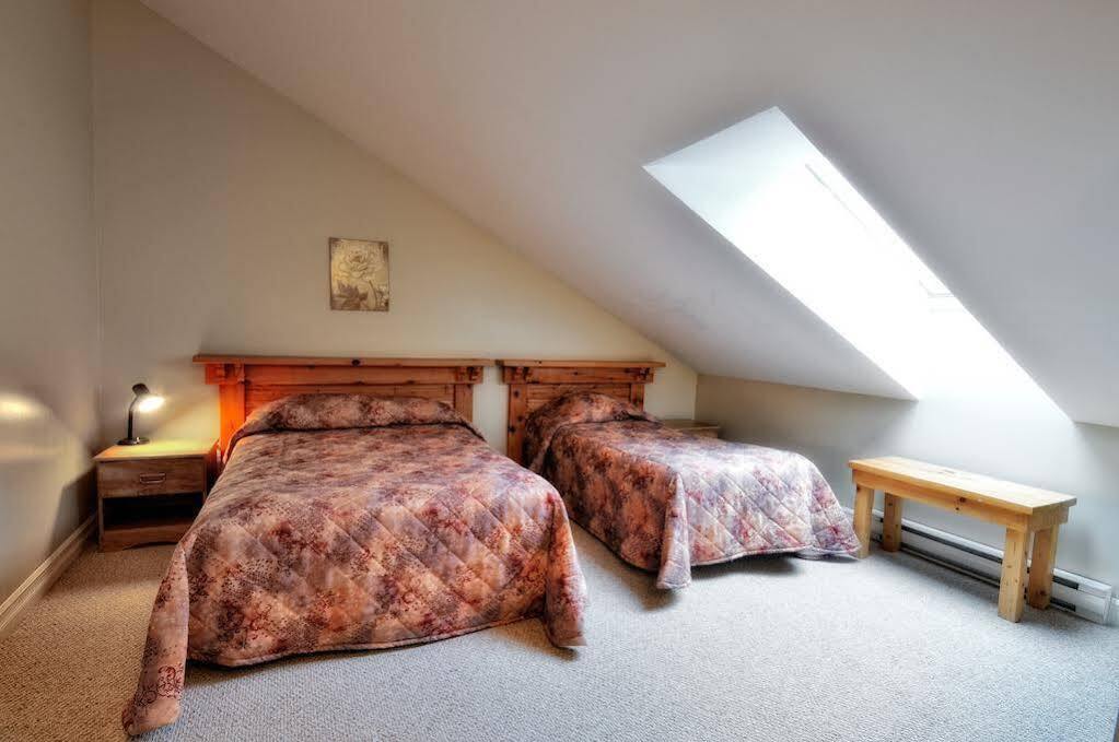 Marblewood Village Resort Steady Brook Buitenkant foto